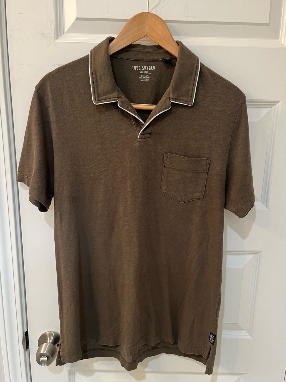 Todd Snyder Tipped Montauk Polo Shirt Mens Hickory Brown Johnny Collar Sz. Med